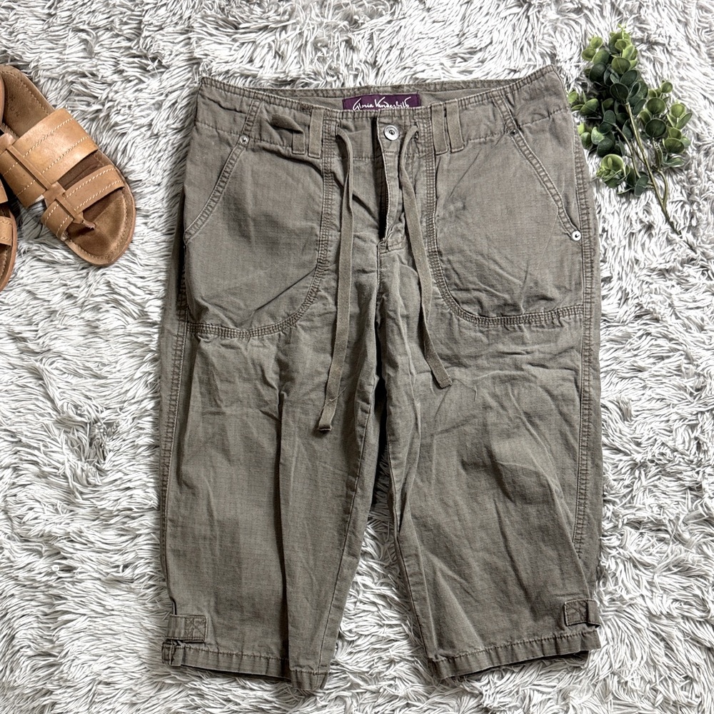 Gloria Vanderbilt green khaki Casual cargo capri pants size 4